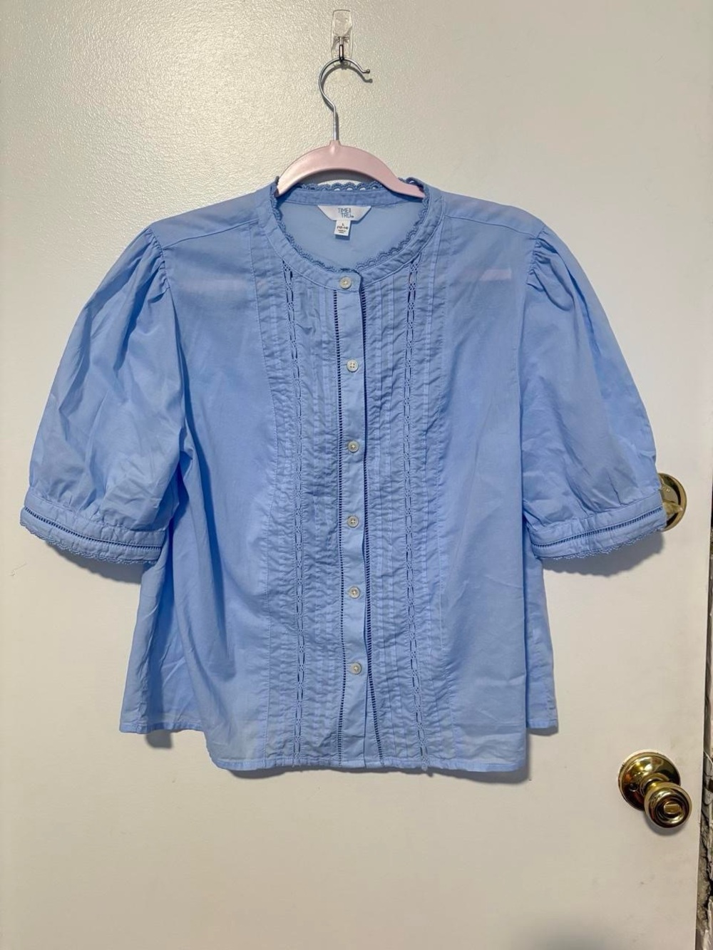 Light blue 100% cotton button-up blouse with puff sleeves lace trim blouse large - Picture 2 of 8